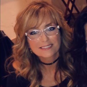 Meet your Posher, Candace